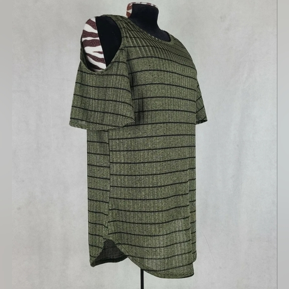 Apt. 9 Olive Cold-Shoulder Top, size M - Picture 2 of 9